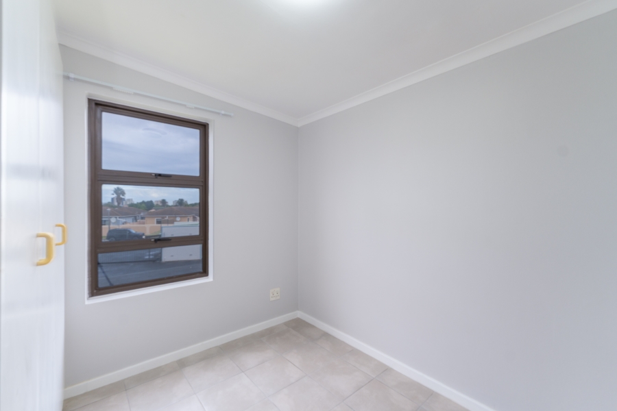 2 Bedroom Property for Sale in Twin Palms Western Cape
